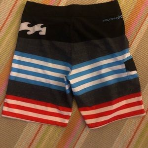 Billabong Platinum X Taj Burrow board shorts